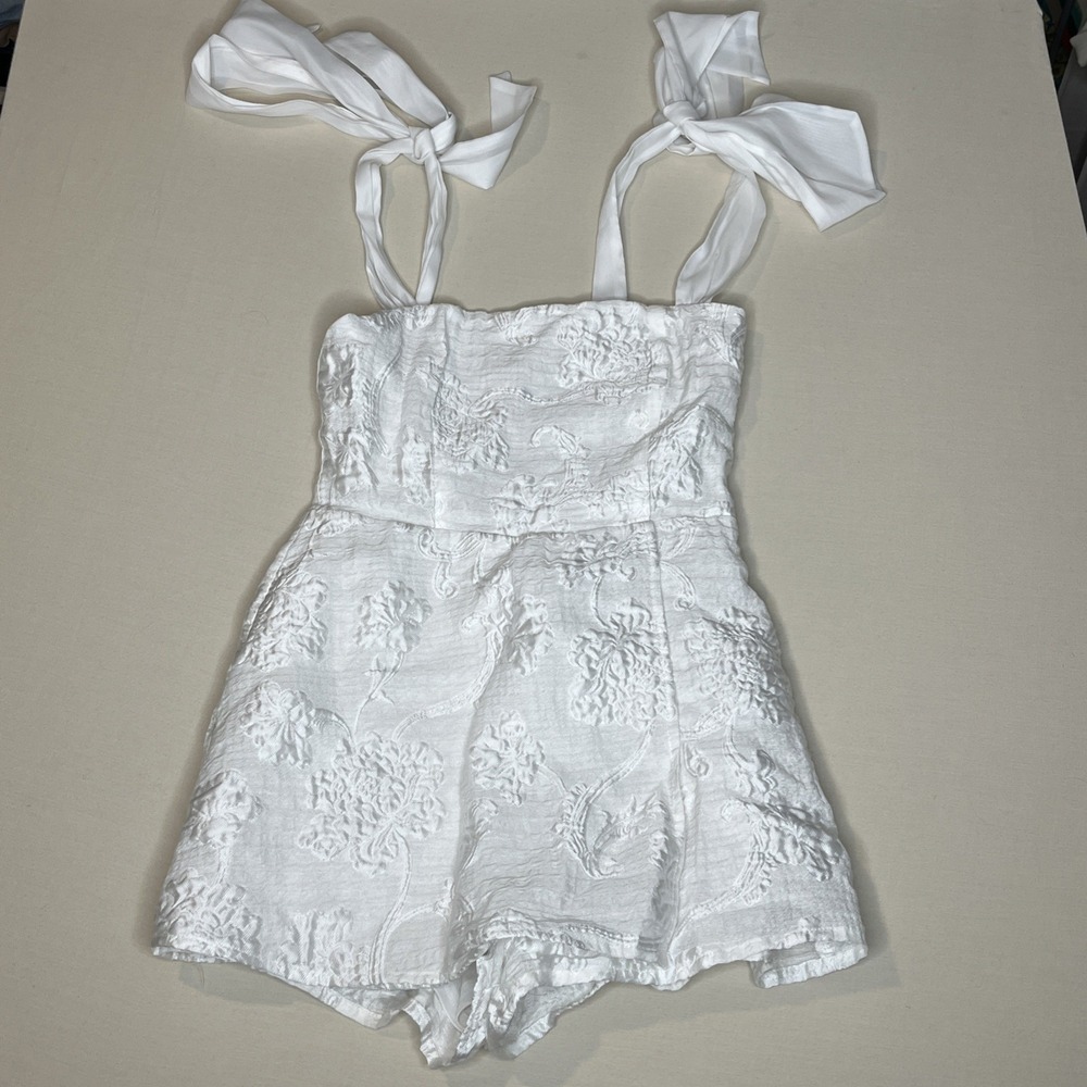 Lulus White Women's Esihle Jacquard Skort Romper W/ Tie Strap Size Small